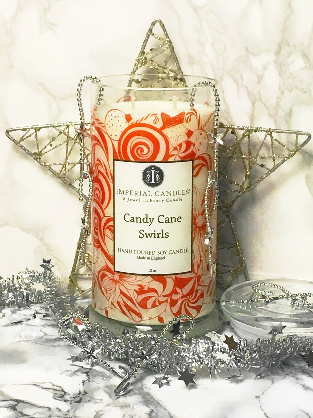 Heute zeige ich euch auf meinem Blog eine wunderschöne Duftkerze und kunterbunte weihnachtliche Badebomben mit sehr hübschem Schmuck von Imperial Candles