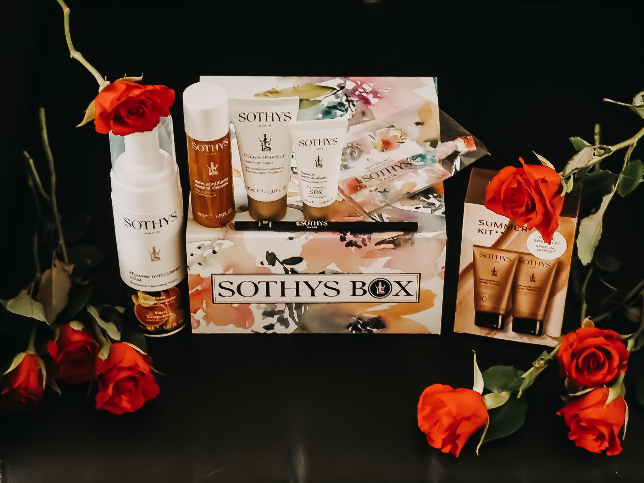 Seit dem 3. Juni gibt es die beliebte Sothys Box Summer-Edition 2019 mit Highlights. Alle enthaltenen Produkte HIER auf dem Beauty Blog und 5 € Rabatt Code.