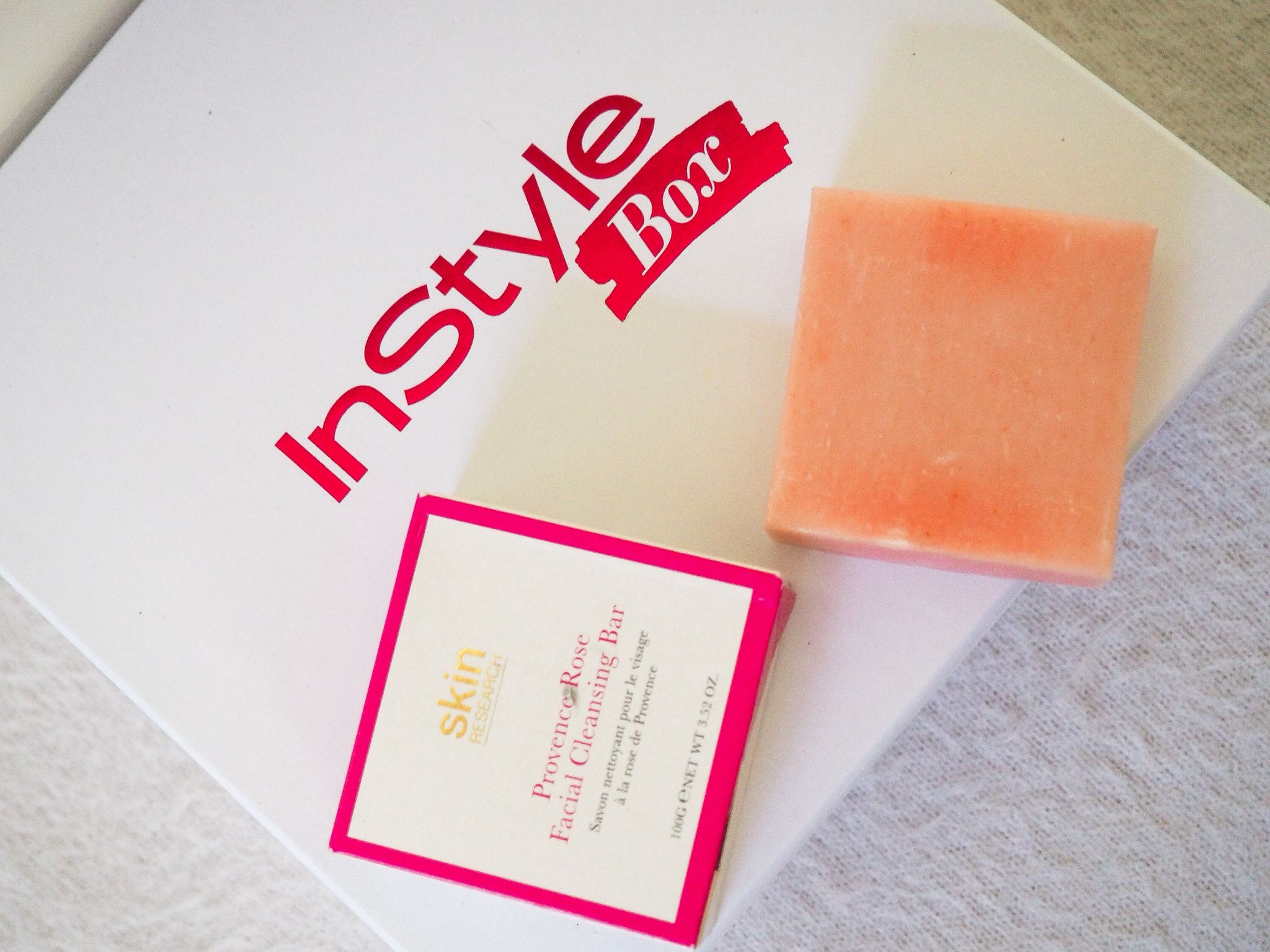 skin RESEARCH – Gesichtsreinigungsseife