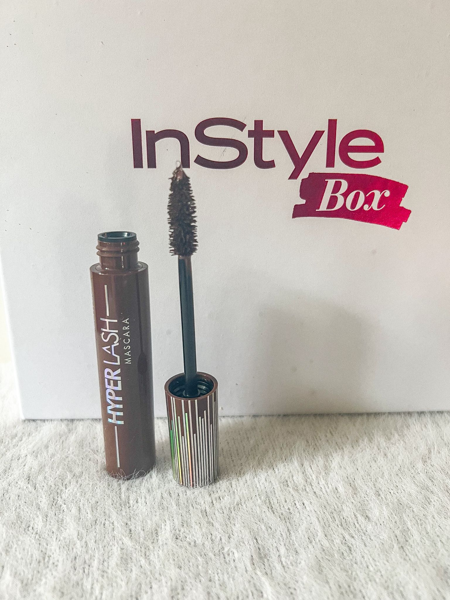 Catrice Hyper Lash Mascara aus der InStyle Box Fall Edition 2025 – Volumen-Mascara für lange, definierte Wimpern.