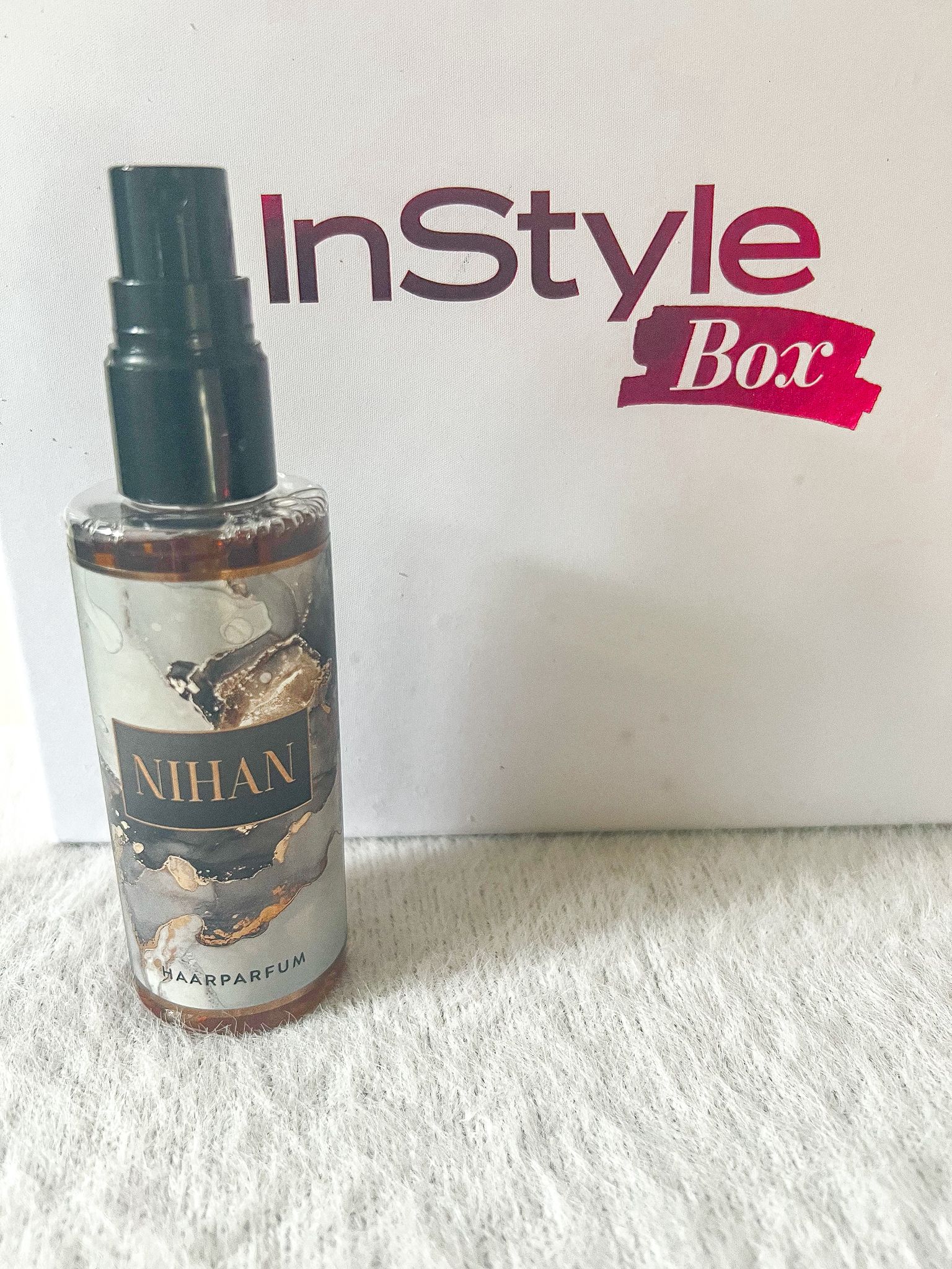 NIHAN Haarparfum „Black“ aus der InStyle Box Fall 2025 – intensiver, eleganter Duft für gepflegtes, wohlriechendes Haar.