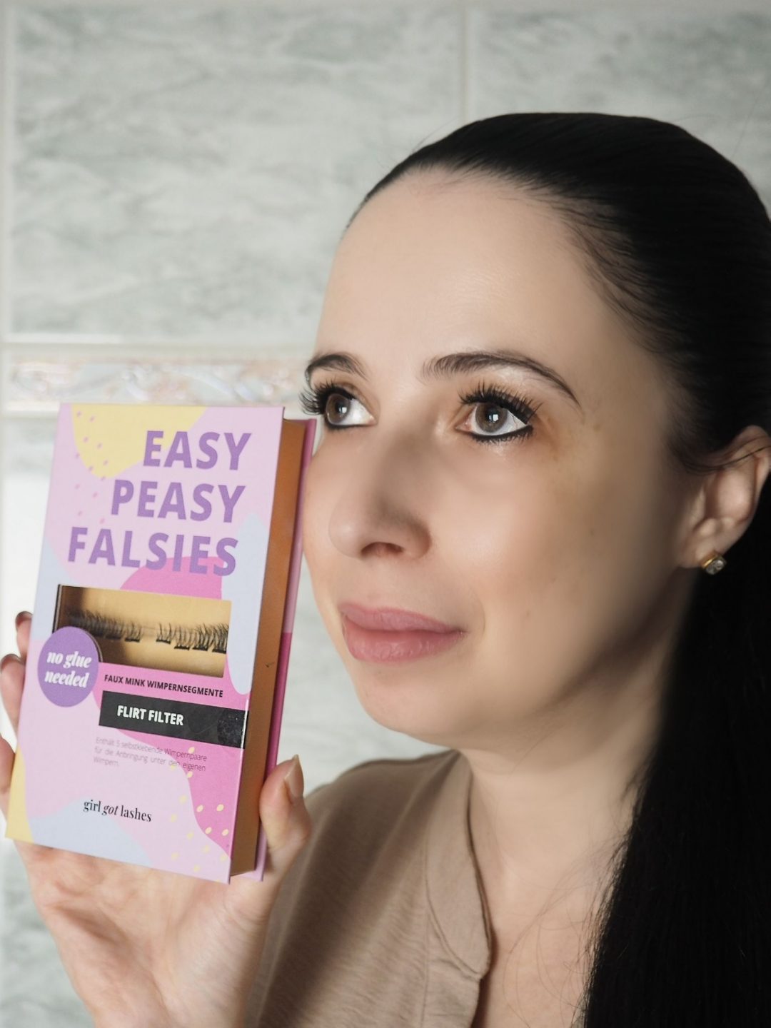 Hinweis auf den Rabattcode LABELLOVE10 fĂŒr Girl Got Lashes, mit dem zusĂ€tzlich 10 % Rabatt auf die aktuellen Angebote gespart werden können.