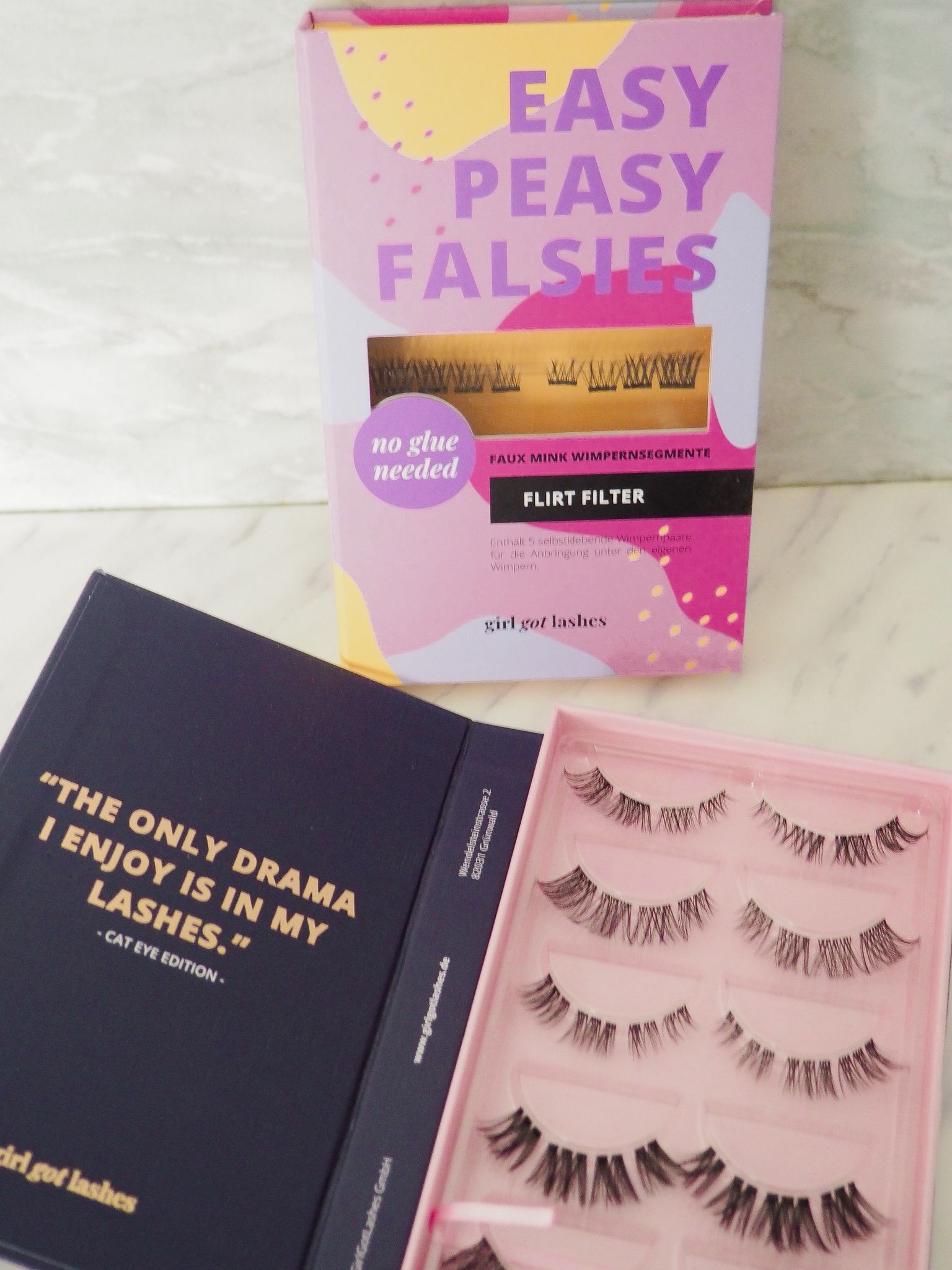 girl-got-lashes-pre-glued-lashes-alltag Natürlicher Wimpernlook mit den selbstklebenden Pre-Glued Lashes von Girl Got Lashes für den täglichen Gebrauch.