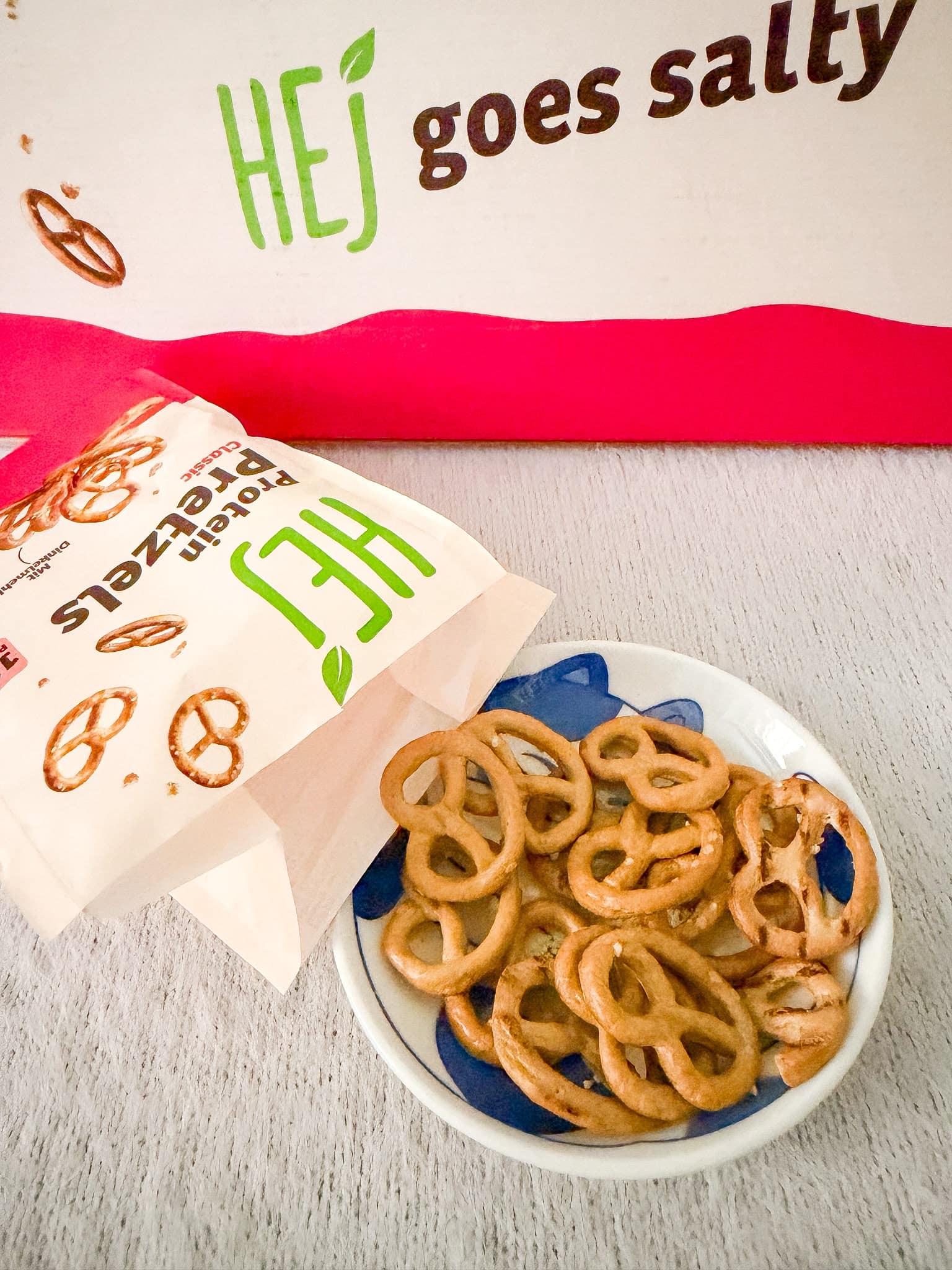 HEJ Protein Pretzels als Snack HEJ Protein Pretzels als herzhafter Snack für unterwegs.