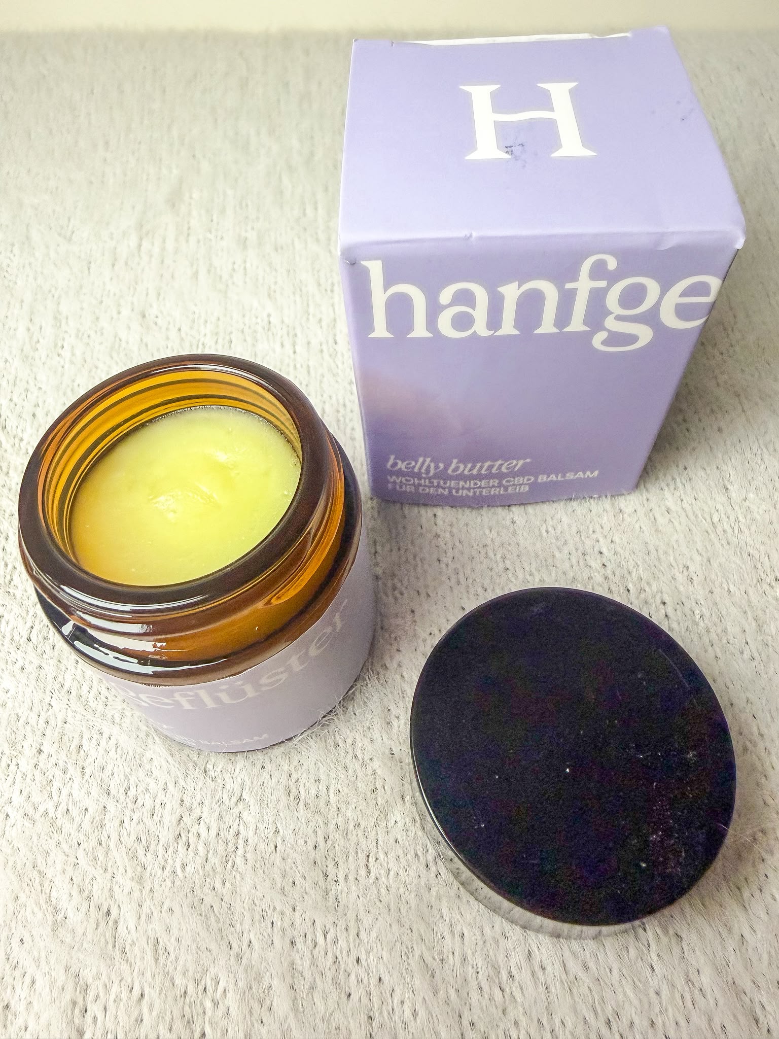 Hanfgeflüster CBD Öl, Schlaföl & Belly Butter – Rabattcode LABELLOVE15 Hanfgeflüster Goldenes CBD Öl, Schlaföl und Belly Butter im Vergleich – Rabattcode LABELLOVE15 für 15 % Rabatt.