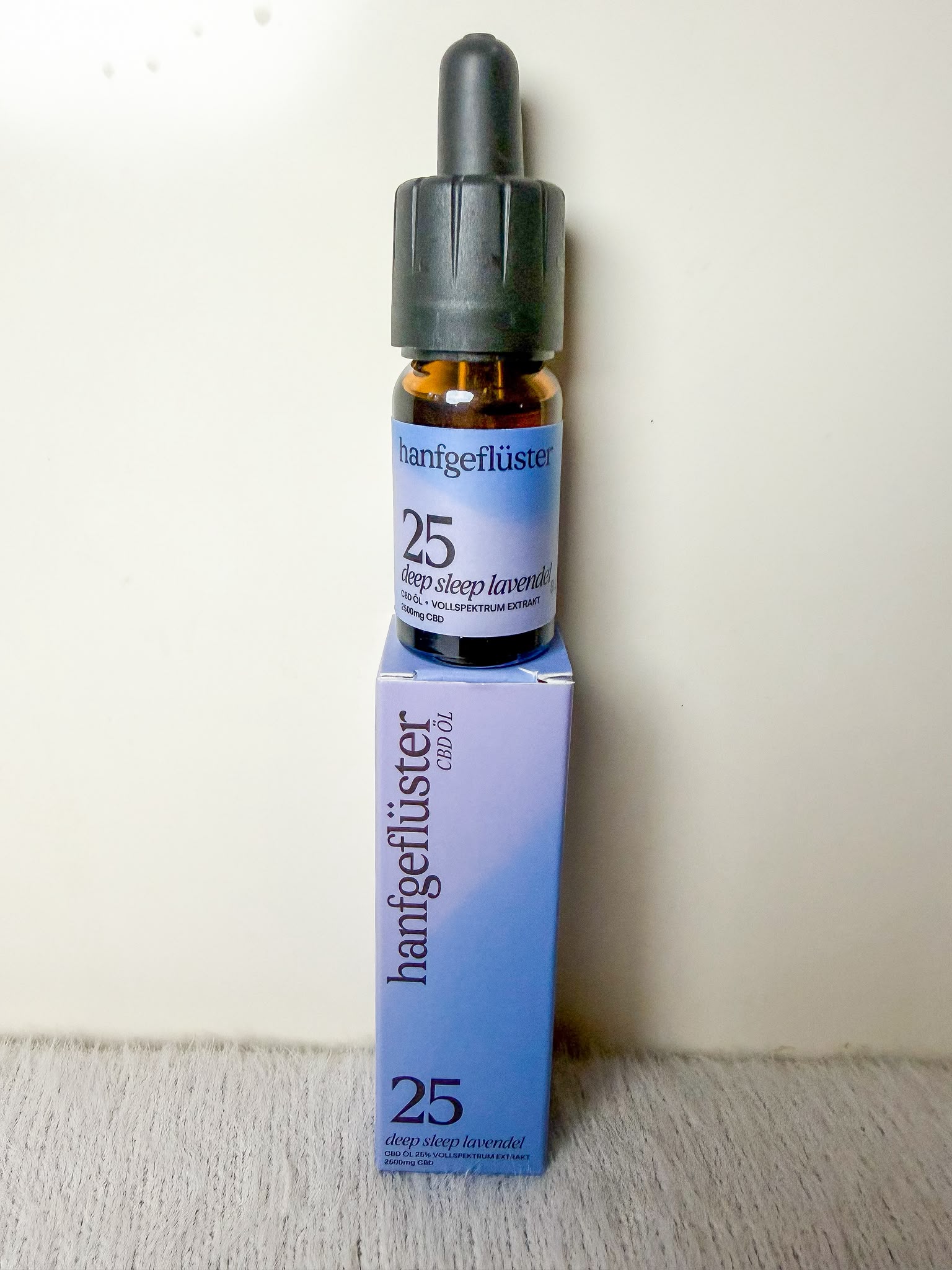 Hanfgeflüster CBD Schlaföl mit Melatonin – 15 % Rabatt mit LABELLOVE15 Hanfgeflüster CBD Schlaföl mit Melatonin und pflanzlichen Inhaltsstoffen – 15 % Rabatt mit Rabattcode LABELLOVE15.