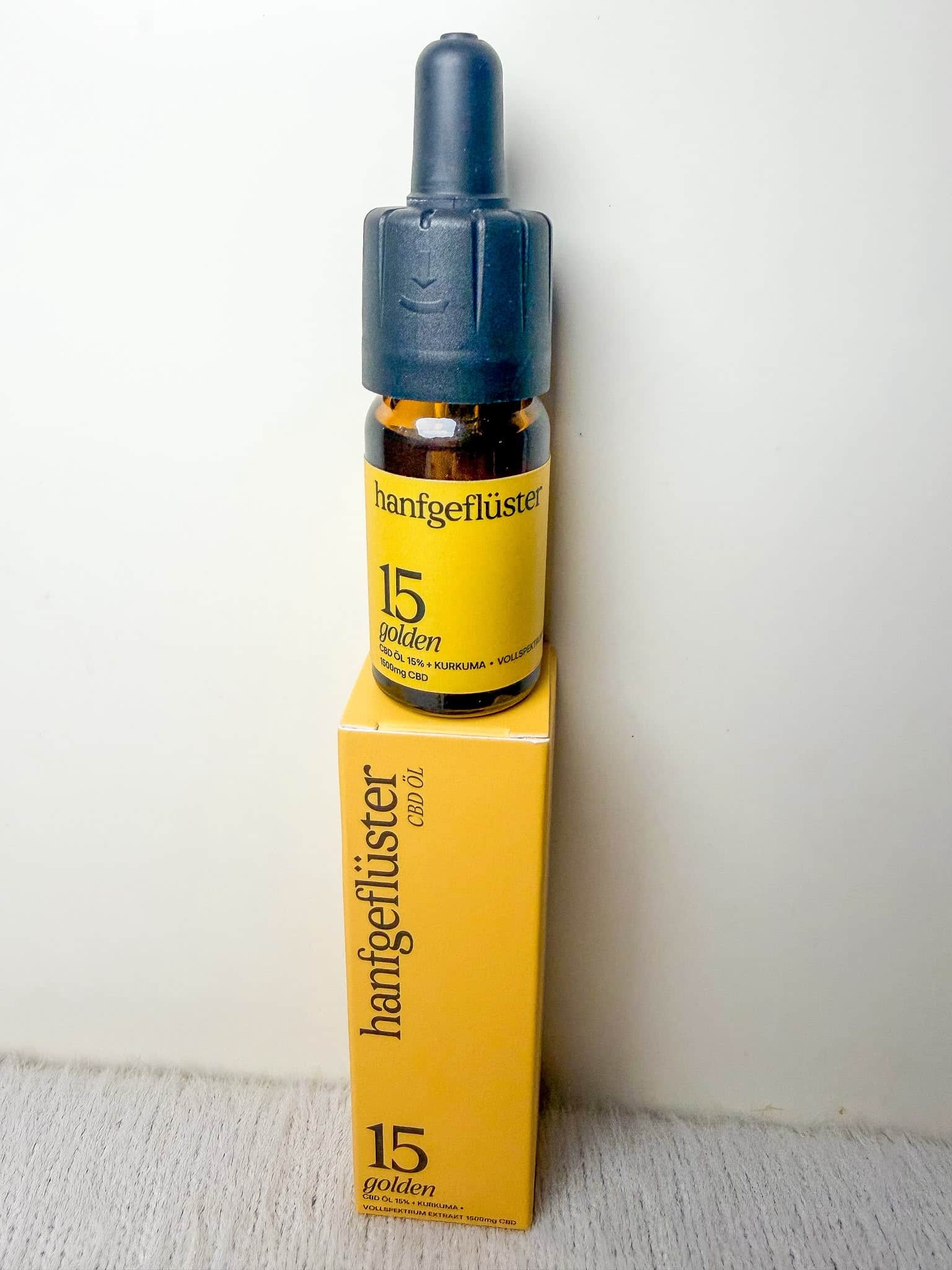 Hanfgeflüster Goldenes CBD Öl 15 % – Rabattcode LABELLOVE15 Goldenes CBD Öl 15 % von Hanfgeflüster mit Kurkuma, Ingwer und Zitrone – Rabattcode LABELLOVE15 für 15 % Rabatt.