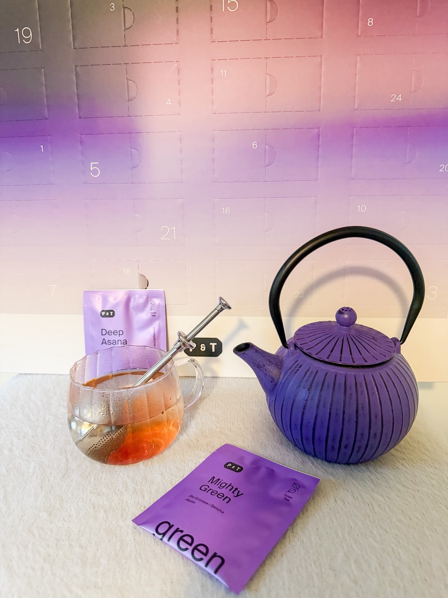 paper-and-tea-bio-tee-adventskalender-rabattcode-isabella15 Frisch aufgebrühter Bio-Tee aus dem PAPER & TEA Adventskalender 2026 – Rabattcode ISABELLA15.
